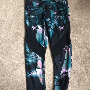 Fabletics workout capris size small